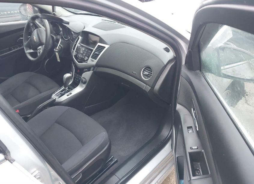 Photo 5 of 2015 Chevrolet Cruze 1LT AUTO (VIN 1G1PC5SB2F7176817)