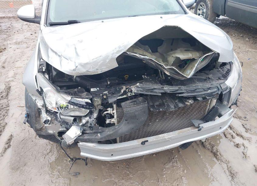 Photo 6 of 2015 Chevrolet Cruze 1LT AUTO (VIN 1G1PC5SB2F7176817)