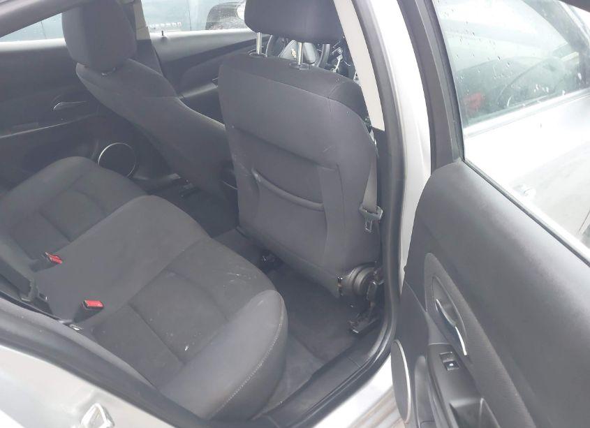 Photo 8 of 2015 Chevrolet Cruze 1LT AUTO (VIN 1G1PC5SB2F7176817)