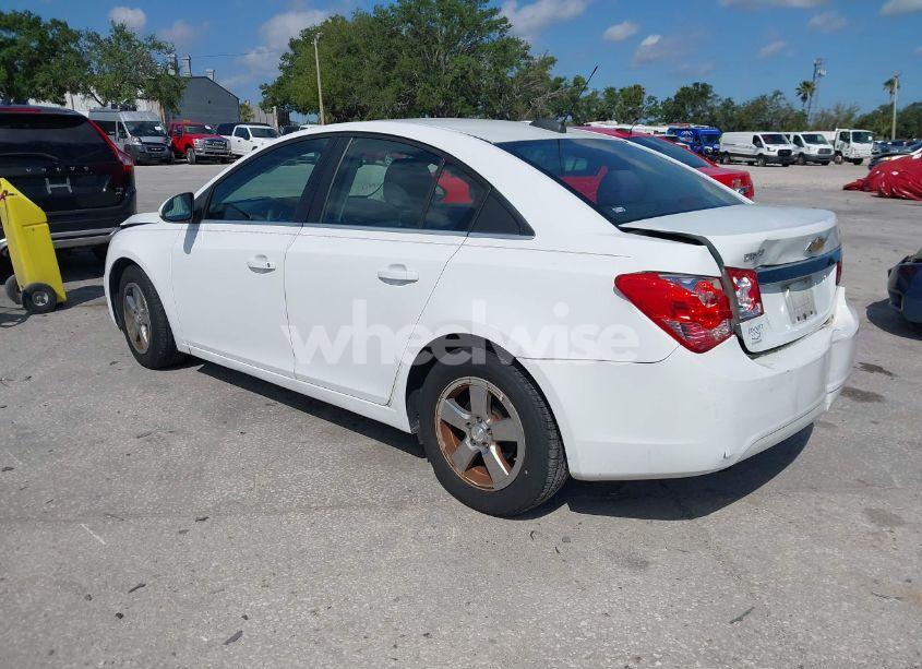Photo 3 of 2015 Chevrolet Cruze 1LT AUTO (VIN 1G1PC5SB2F7215969)