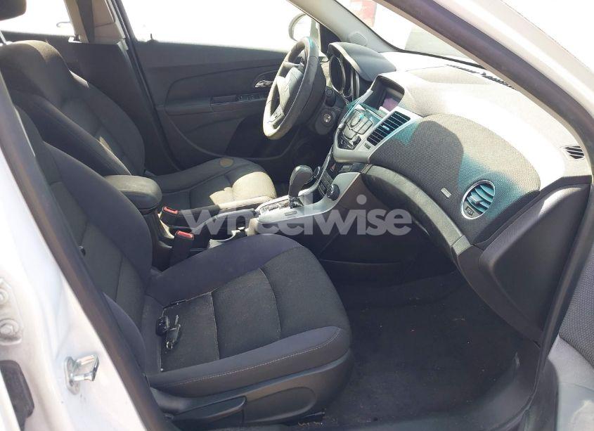 Photo 5 of 2015 Chevrolet Cruze 1LT AUTO (VIN 1G1PC5SB2F7215969)