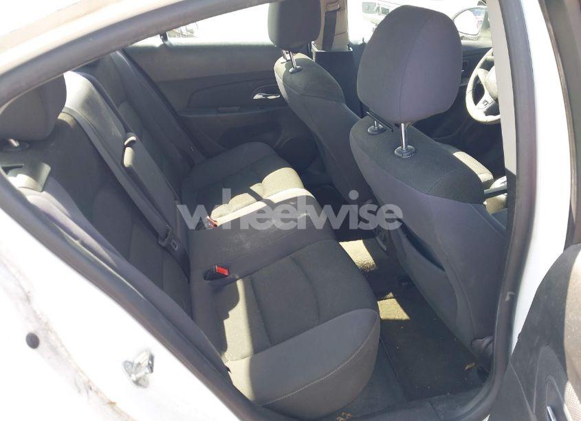 Photo 8 of 2015 Chevrolet Cruze 1LT AUTO (VIN 1G1PC5SB2F7215969)