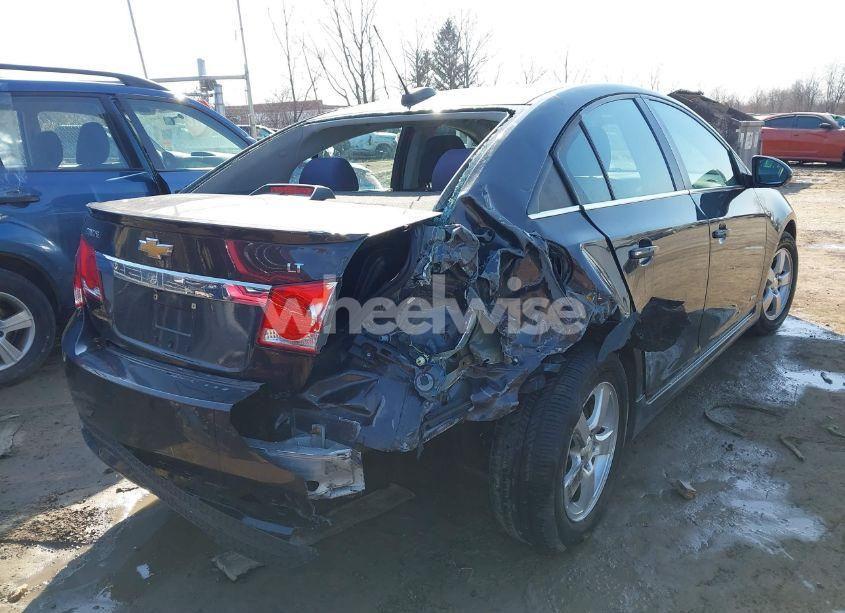 Photo 4 of 2015 Chevrolet Cruze 1LT AUTO (VIN 1G1PC5SB2F7258949)