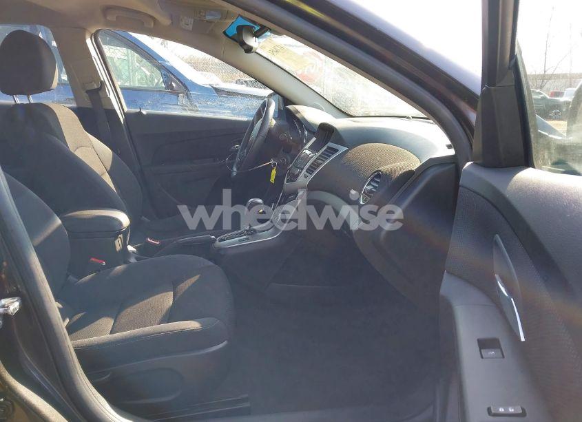 Photo 5 of 2015 Chevrolet Cruze 1LT AUTO (VIN 1G1PC5SB2F7258949)