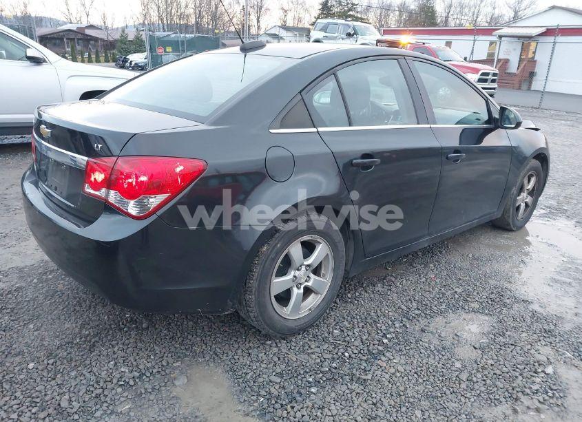 Photo 4 of 2015 Chevrolet Cruze 1LT AUTO (VIN 1G1PC5SB2F7278053)