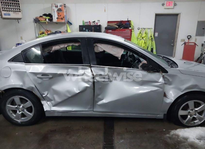 Photo 13 of 2015 Chevrolet Cruze 1LT AUTO (VIN 1G1PC5SB2F7282331)