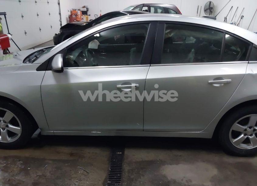 Photo 14 of 2015 Chevrolet Cruze 1LT AUTO (VIN 1G1PC5SB2F7282331)