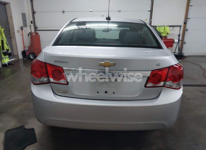 Photo 16 of 2015 Chevrolet Cruze 1LT AUTO (VIN 1G1PC5SB2F7282331)