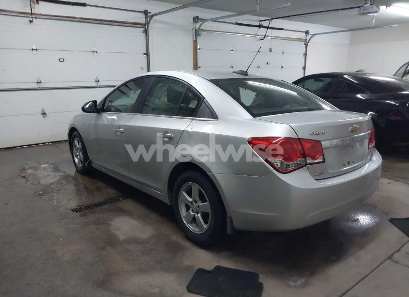 Photo 3 of 2015 Chevrolet Cruze 1LT AUTO (VIN 1G1PC5SB2F7282331)