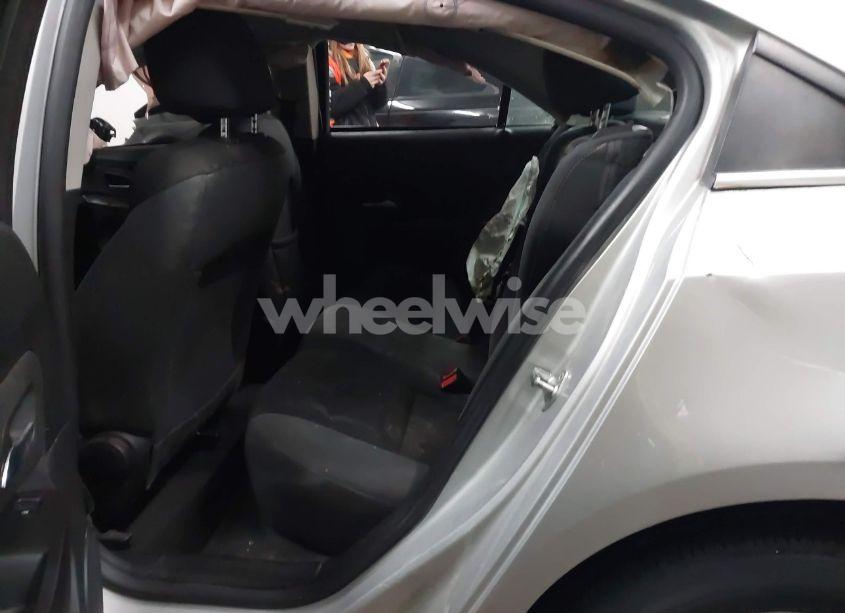 Photo 8 of 2015 Chevrolet Cruze 1LT AUTO (VIN 1G1PC5SB2F7282331)