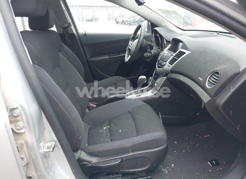 Photo 5 of 2015 Chevrolet Cruze 1LT AUTO (VIN 1G1PC5SB2F7285973)