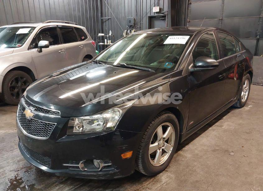 Photo 2 of 2013 Chevrolet Cruze 1LT AUTO (VIN 1G1PC5SB3D7121239)