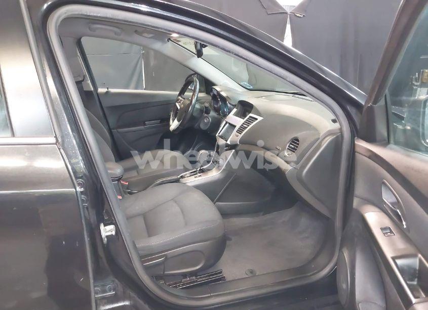 Photo 5 of 2013 Chevrolet Cruze 1LT AUTO (VIN 1G1PC5SB3D7121239)