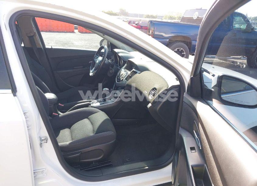 Photo 5 of 2013 Chevrolet Cruze 1LT AUTO (VIN 1G1PC5SB3D7143371)