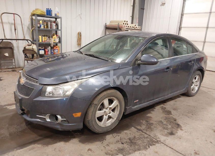 Photo 2 of 2013 Chevrolet Cruze 1LT AUTO (VIN 1G1PC5SB3D7171574)
