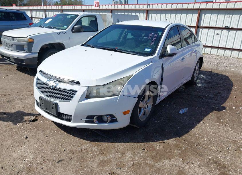 Photo 2 of 2013 Chevrolet Cruze 1LT AUTO (VIN 1G1PC5SB3D7177004)