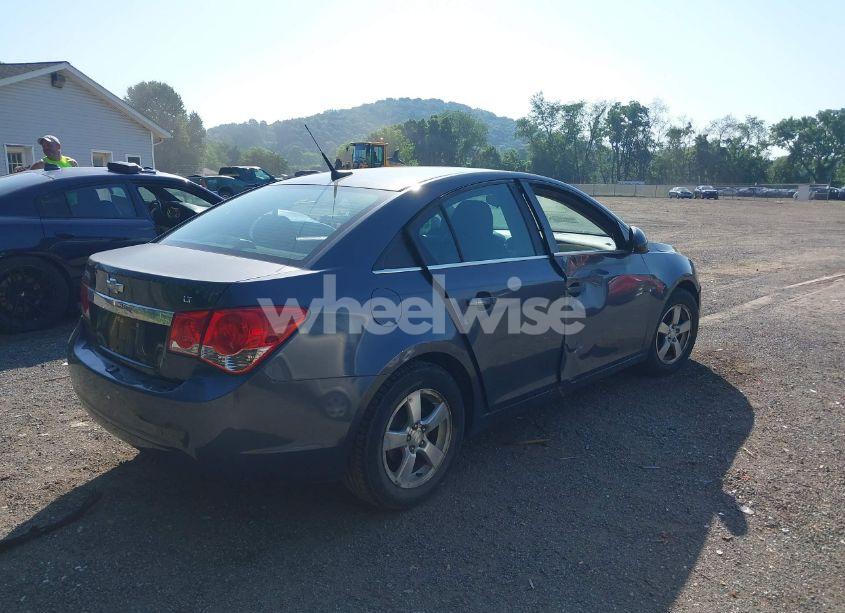 Photo 4 of 2013 Chevrolet Cruze 1LT AUTO (VIN 1G1PC5SB3D7207392)