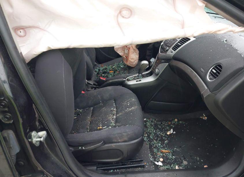 Photo 5 of 2013 Chevrolet Cruze 1LT AUTO (VIN 1G1PC5SB3D7226377)