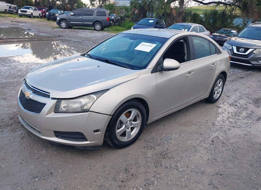 Photo 2 of 2014 Chevrolet Cruze 1LT AUTO (VIN 1G1PC5SB3E7103101)