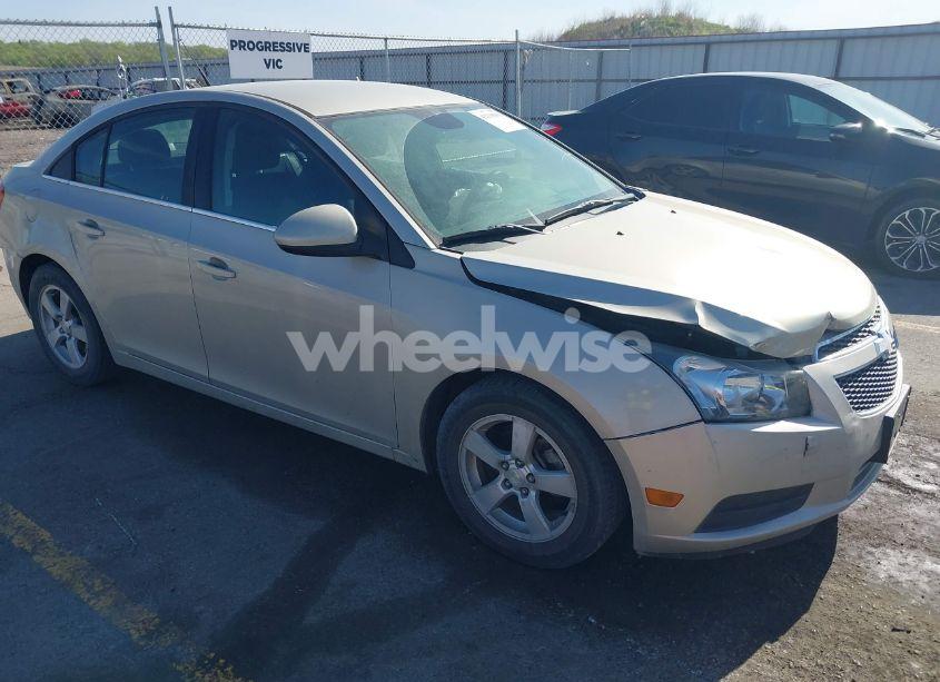 2014 Chevrolet Cruze 1LT AUTO (VIN 1G1PC5SB3E7147647) main photo