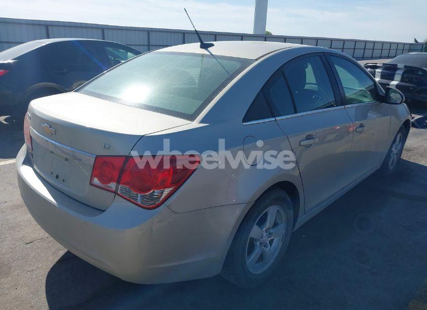Photo 4 of 2014 Chevrolet Cruze 1LT AUTO (VIN 1G1PC5SB3E7147647)