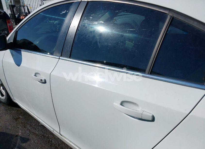 Photo 14 of 2014 Chevrolet Cruze 1LT AUTO (VIN 1G1PC5SB3E7158762)