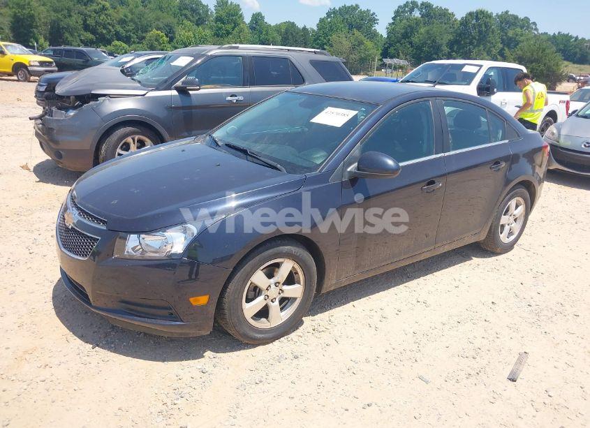 Photo 2 of 2014 Chevrolet Cruze 1LT AUTO (VIN 1G1PC5SB3E7187386)