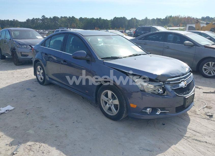 2014 Chevrolet Cruze 1LT AUTO (VIN 1G1PC5SB3E7203425) main photo