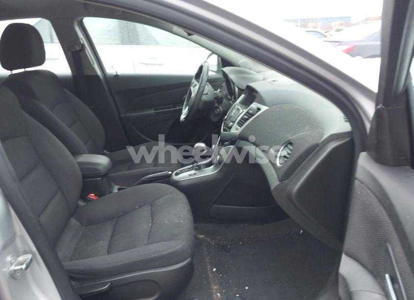 Photo 5 of 2014 Chevrolet Cruze 1LT AUTO (VIN 1G1PC5SB3E7207149)