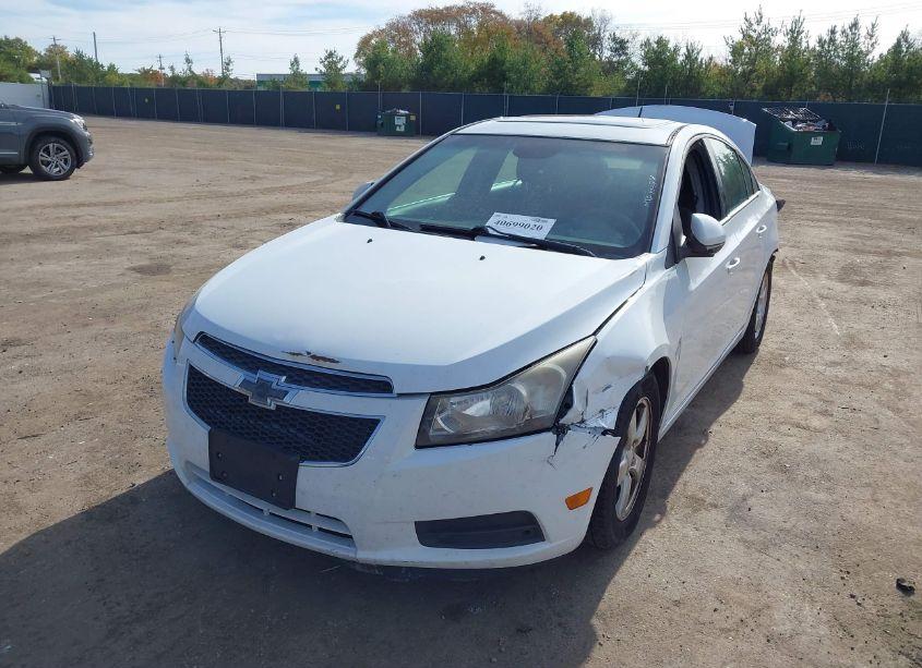 Photo 2 of 2014 Chevrolet Cruze 1LT AUTO (VIN 1G1PC5SB3E7255380)
