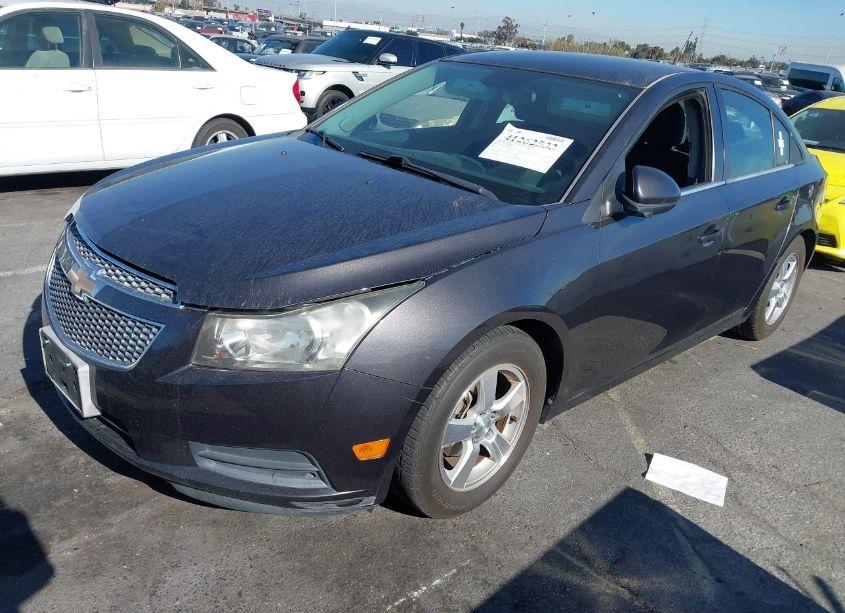 Photo 2 of 2014 Chevrolet Cruze 1LT AUTO (VIN 1G1PC5SB3E7262989)