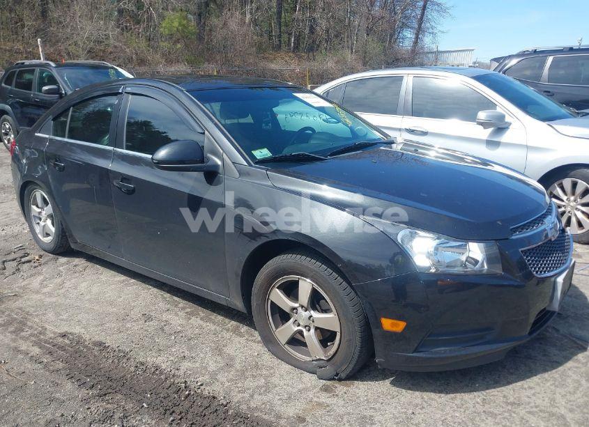 2014 Chevrolet Cruze 1LT AUTO (VIN 1G1PC5SB3E7271157) main photo