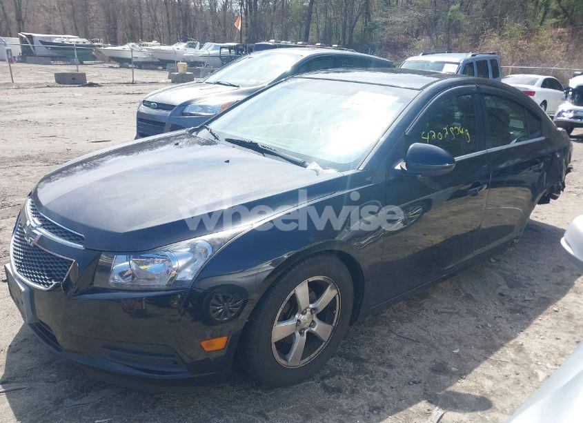 Photo 2 of 2014 Chevrolet Cruze 1LT AUTO (VIN 1G1PC5SB3E7271157)