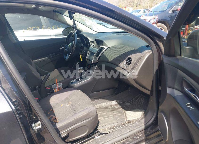 Photo 5 of 2014 Chevrolet Cruze 1LT AUTO (VIN 1G1PC5SB3E7271157)