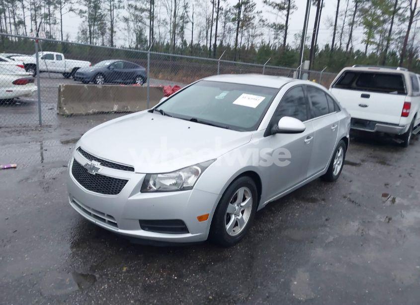 Photo 2 of 2014 Chevrolet Cruze 1LT AUTO (VIN 1G1PC5SB3E7358637)