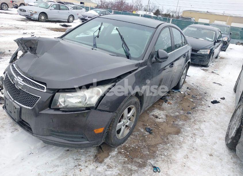 Photo 2 of 2014 Chevrolet Cruze 1LT AUTO (VIN 1G1PC5SB3E7366785)