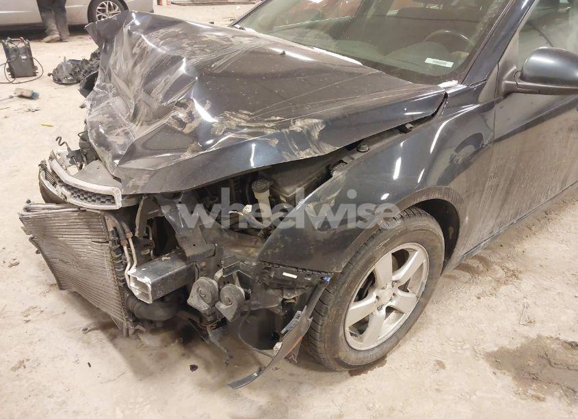 Photo 6 of 2014 Chevrolet Cruze 1LT AUTO (VIN 1G1PC5SB3E7407593)