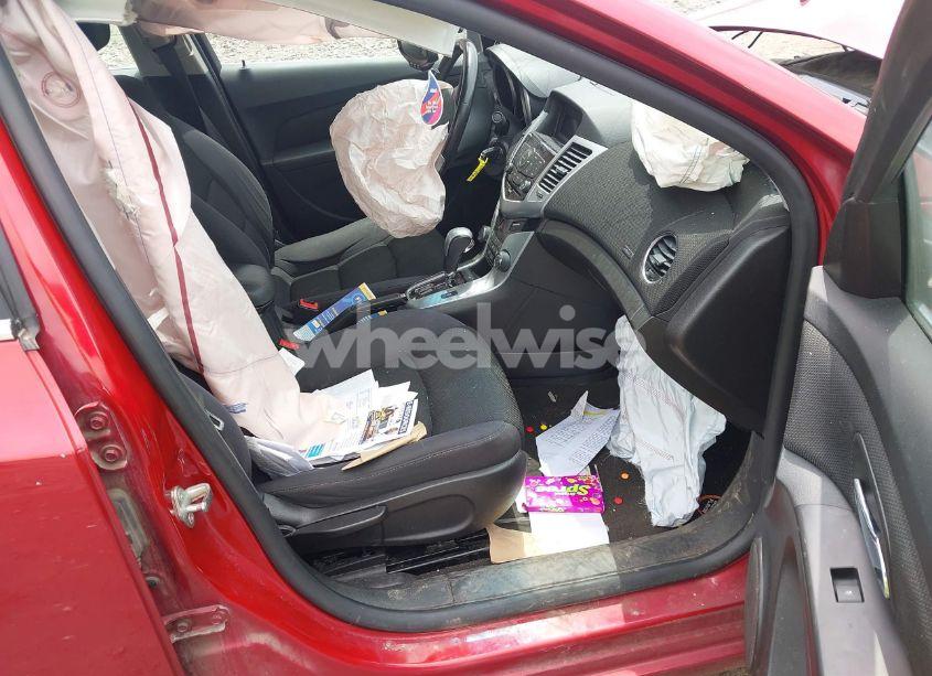 Photo 5 of 2014 Chevrolet Cruze 1LT AUTO (VIN 1G1PC5SB3E7419890)