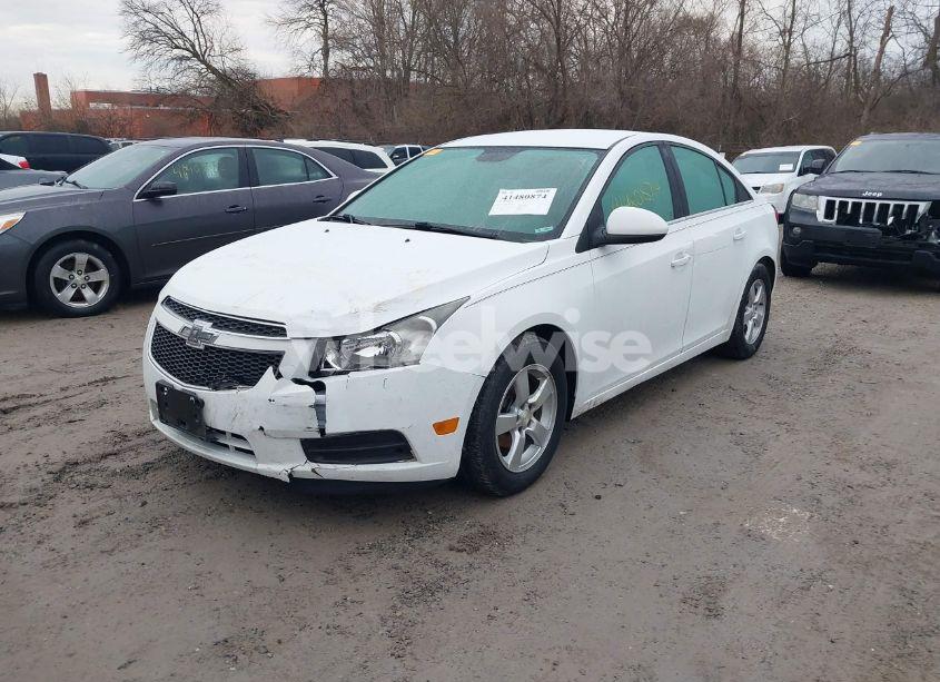 Photo 2 of 2014 Chevrolet Cruze 1LT AUTO (VIN 1G1PC5SB3E7460598)