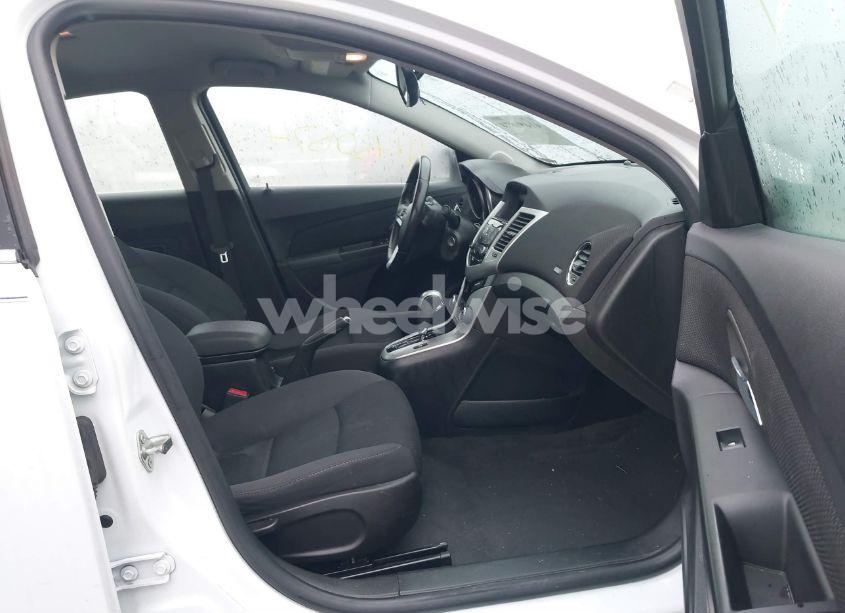 Photo 5 of 2014 Chevrolet Cruze 1LT AUTO (VIN 1G1PC5SB3E7460598)