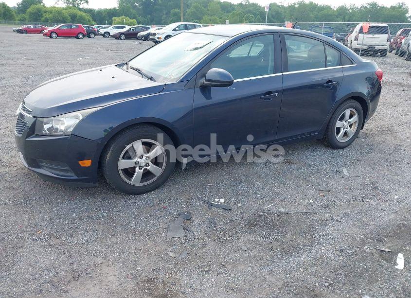 Photo 2 of 2014 Chevrolet Cruze 1LT AUTO (VIN 1G1PC5SB3E7469236)