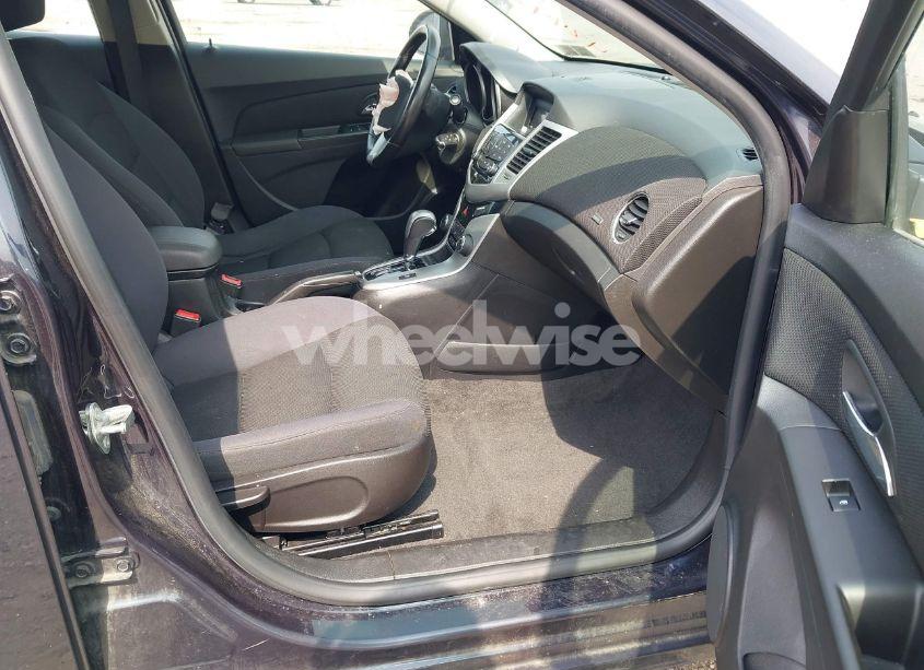 Photo 5 of 2014 Chevrolet Cruze 1LT AUTO (VIN 1G1PC5SB3E7469236)