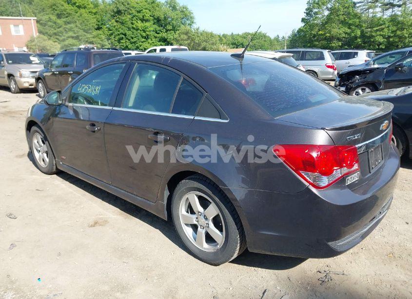 Photo 3 of 2014 Chevrolet Cruze 1LT AUTO (VIN 1G1PC5SB3E7474209)