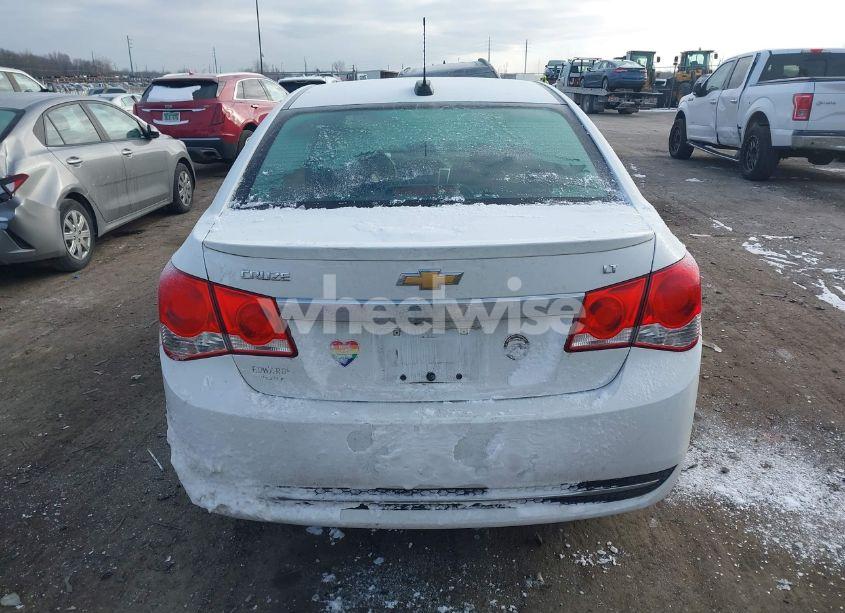 Photo 16 of 2015 Chevrolet Cruze 1LT AUTO (VIN 1G1PC5SB3F7105867)