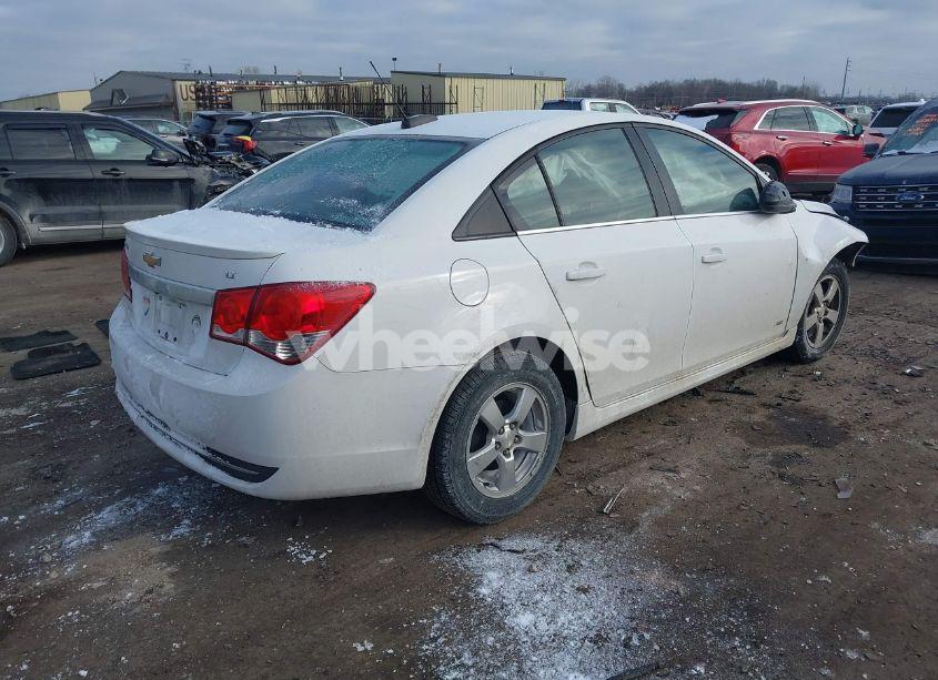 Photo 4 of 2015 Chevrolet Cruze 1LT AUTO (VIN 1G1PC5SB3F7105867)