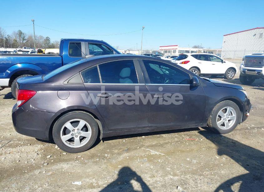 Photo 13 of 2015 Chevrolet Cruze 1LT AUTO (VIN 1G1PC5SB3F7113581)