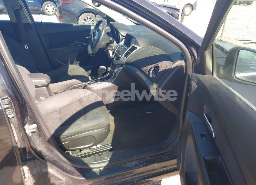 Photo 5 of 2015 Chevrolet Cruze 1LT AUTO (VIN 1G1PC5SB3F7113824)