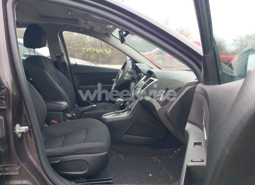 Photo 5 of 2015 Chevrolet Cruze 1LT AUTO (VIN 1G1PC5SB3F7123897)