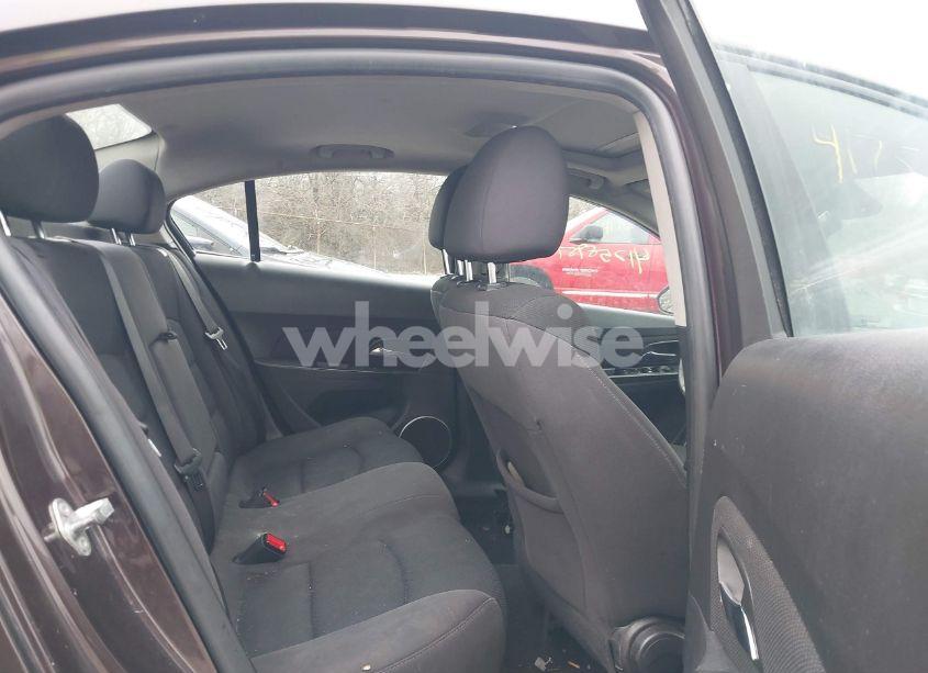 Photo 8 of 2015 Chevrolet Cruze 1LT AUTO (VIN 1G1PC5SB3F7123897)