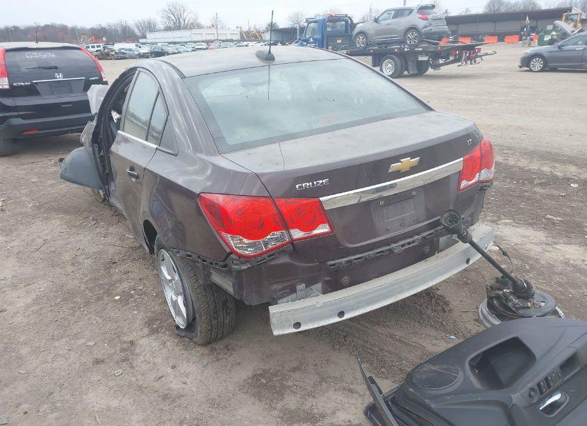 Photo 3 of 2015 Chevrolet Cruze 1LT AUTO (VIN 1G1PC5SB3F7152607)